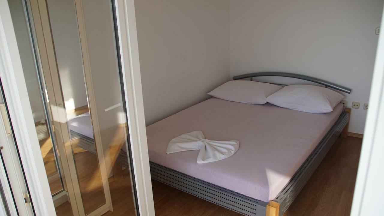 Apartmani Sipic , Bilo - Primosten Bagian luar foto