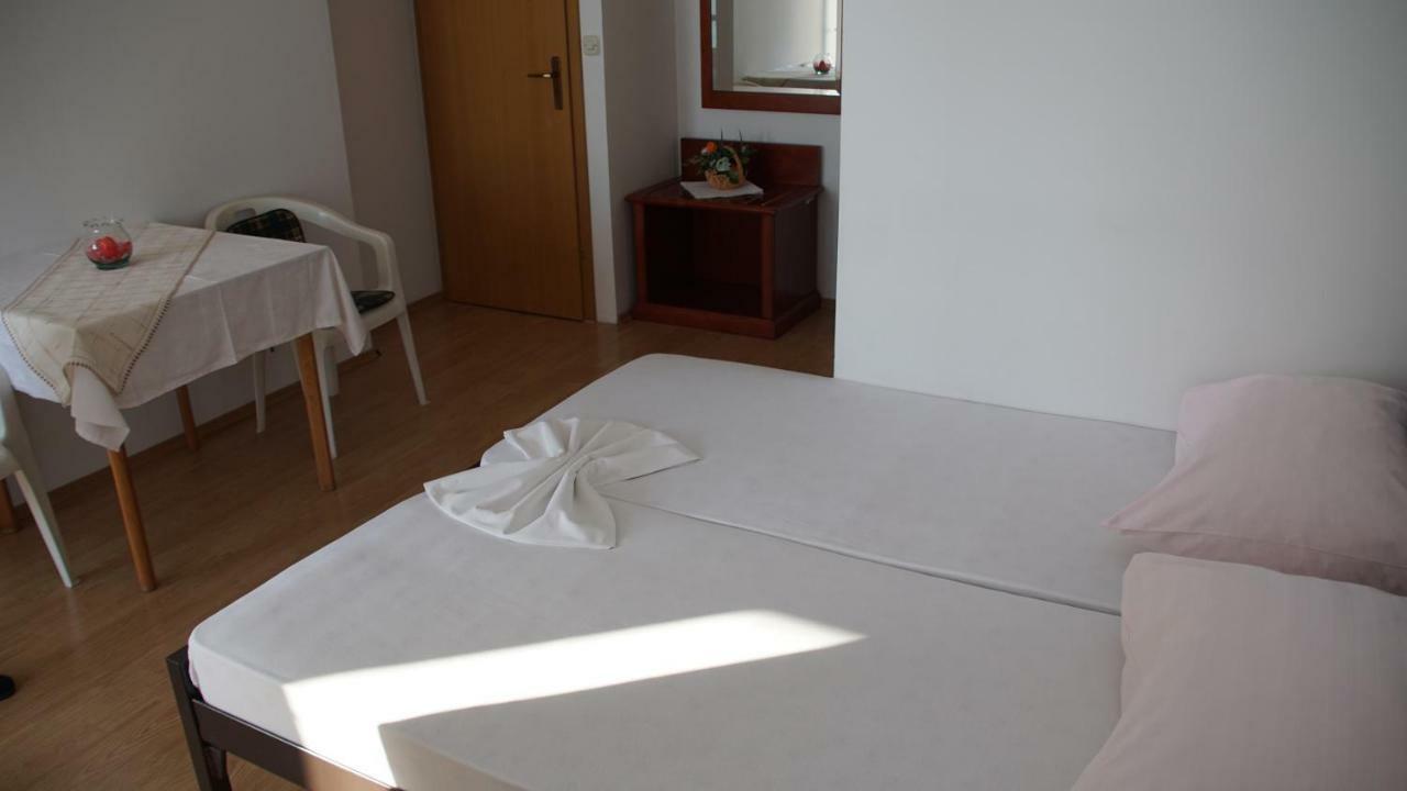 Apartmani Sipic , Bilo - Primosten Bagian luar foto