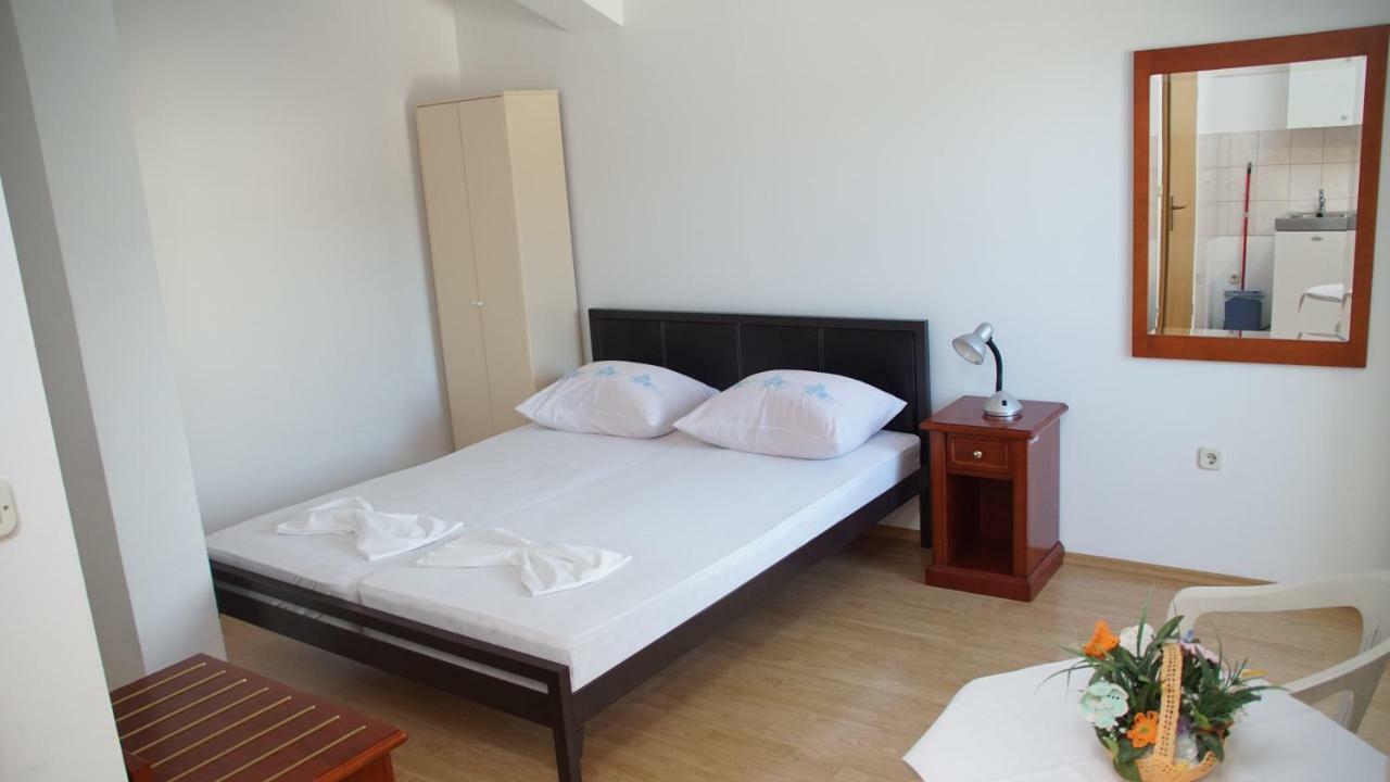 Apartmani Sipic , Bilo - Primosten Bagian luar foto